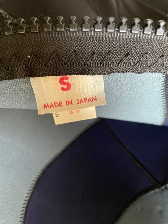 レディース　ウェットスーツ