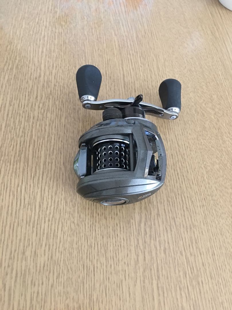 七*氏様 アブガルシア REVO LT-L 7.1:1 左巻き　ベイトフィネス