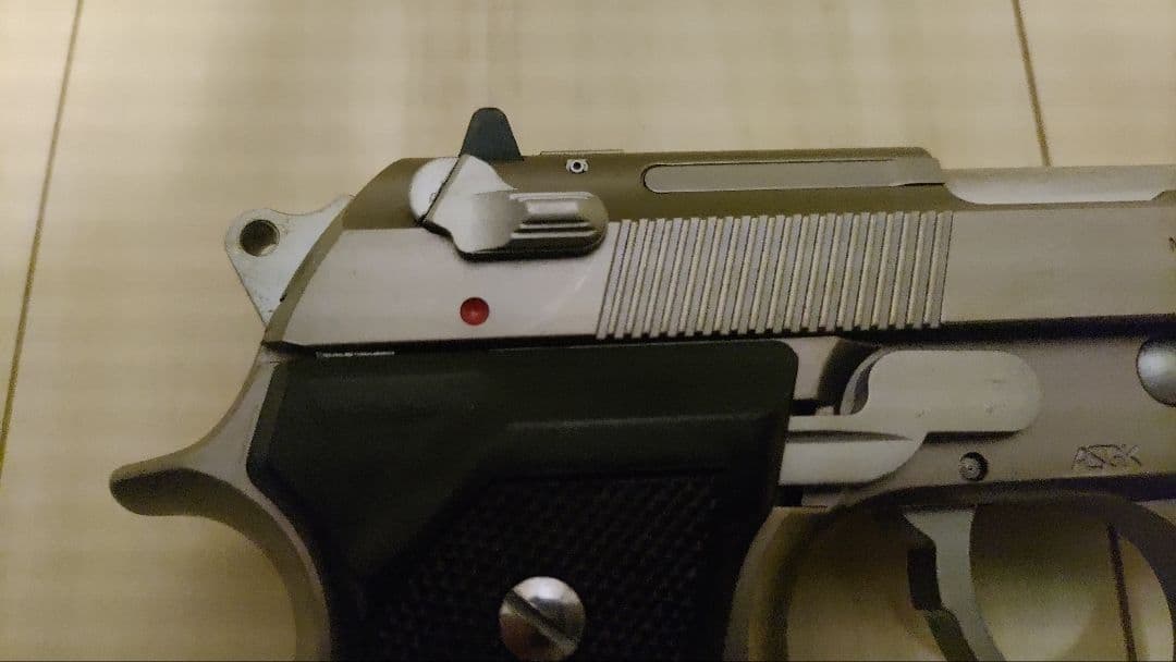 ブ*！様 ピエトロベレッタ M92 ステンレス ガスガン