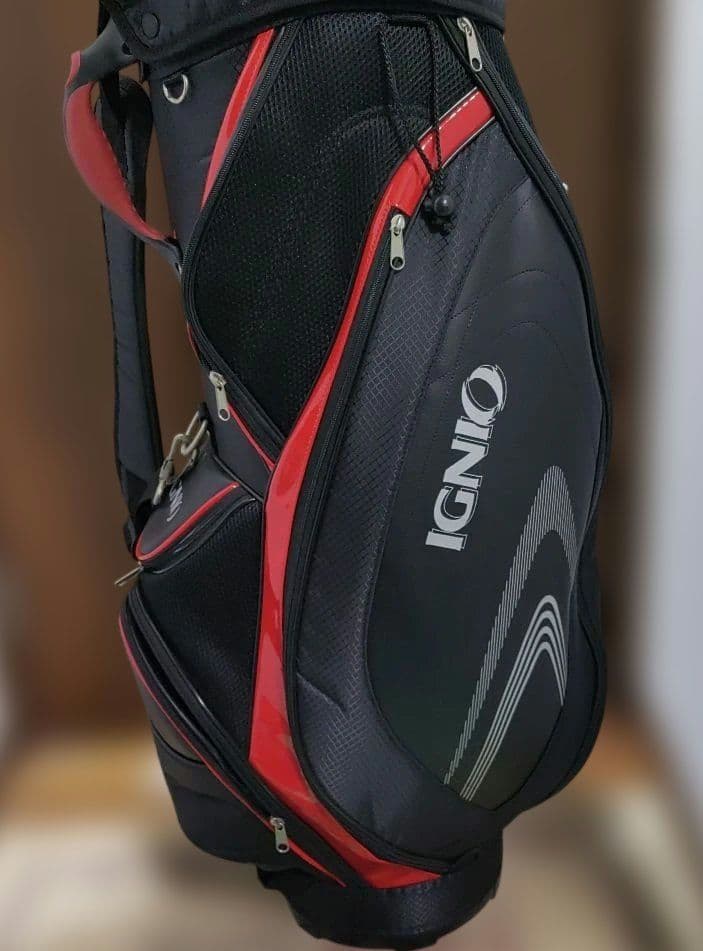 美品　IGNIO ゴルフバッグ 9インチ ブラック/レッド