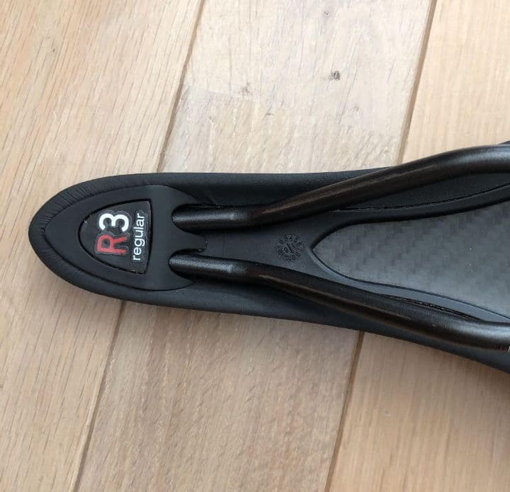 Fizik Aliante R3 kium レール フィジーク サドル