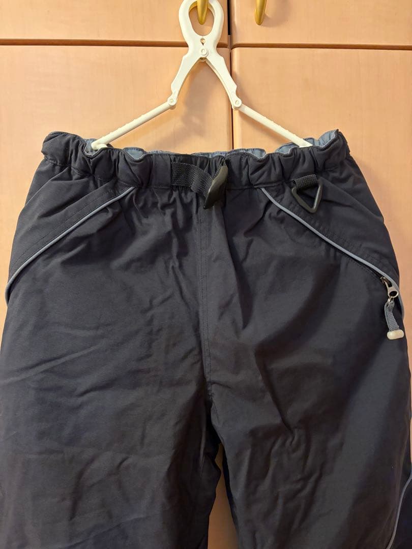 NIKE ACG スノーボードパンツ 黒色