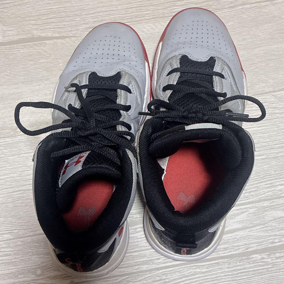 Under Armour UA HOVR バスケットシューズ