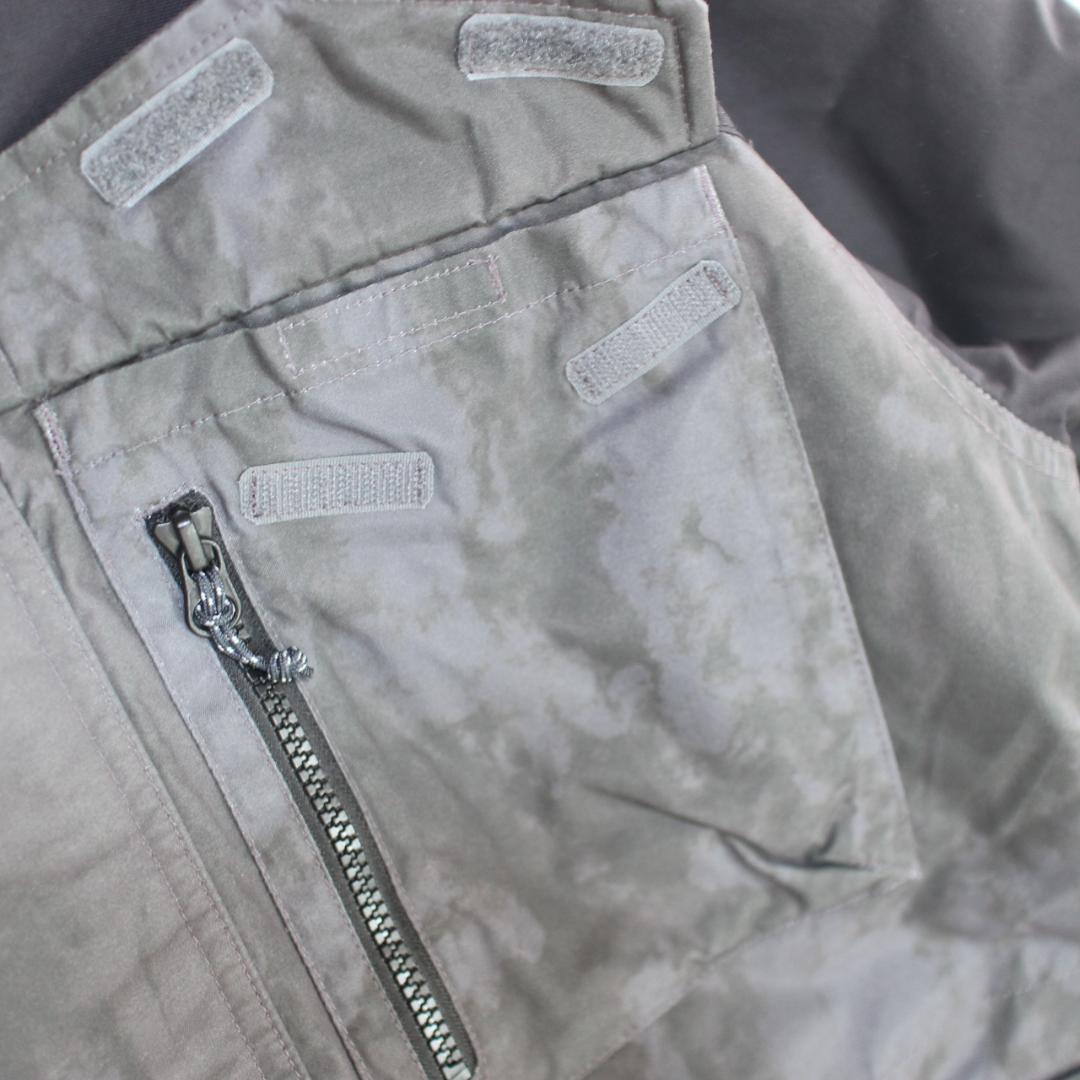 【極美品 高機能 フェード柄】厚地 高撥水【M】BURTON スノージャケット