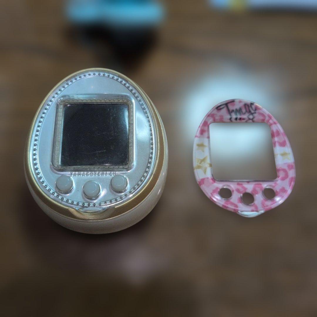 たまごっち 4U 　チェーン　箱　着せ替えパーツ　説明書付き