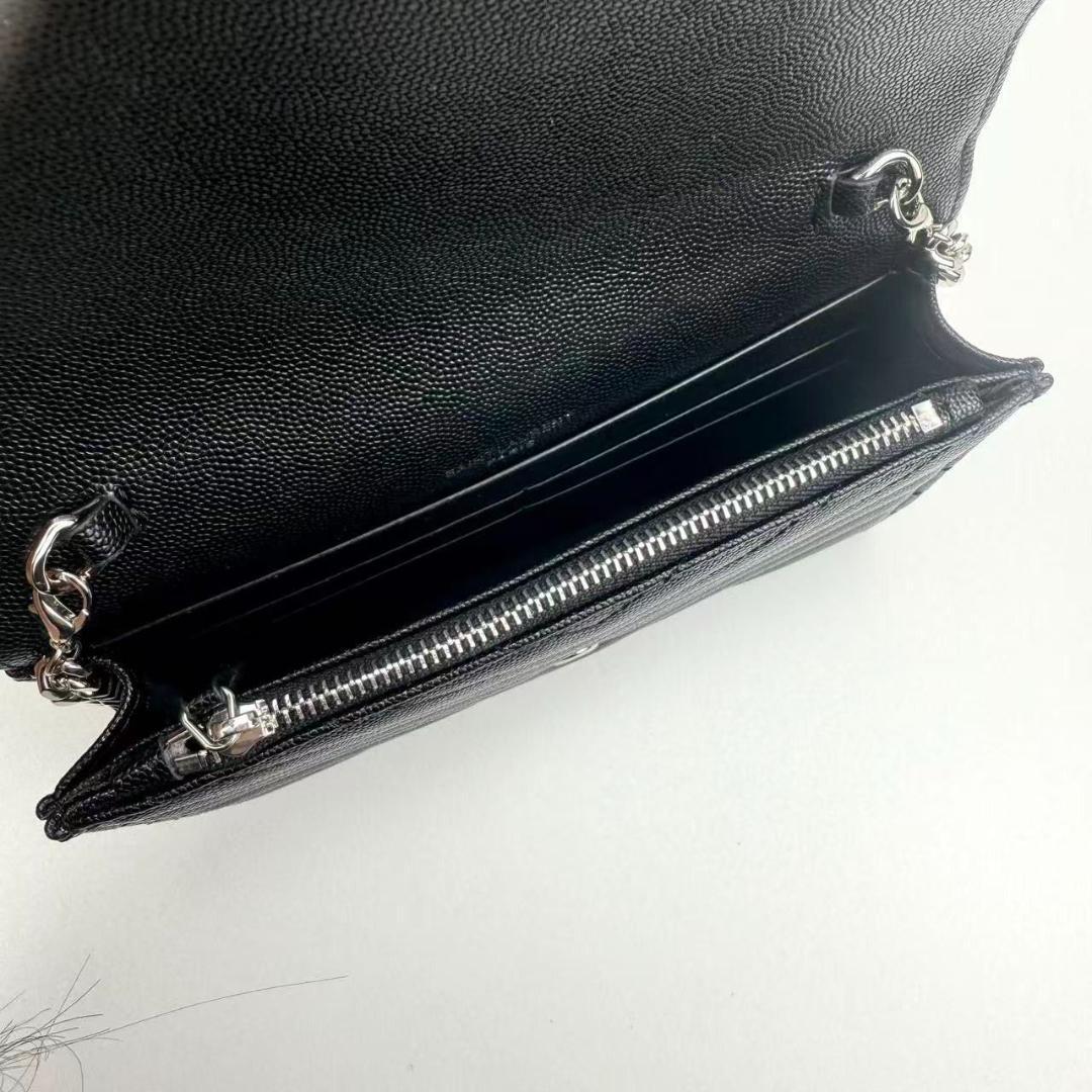 YSL ブラック キルティング ショルダーバッグ~~~ レザー