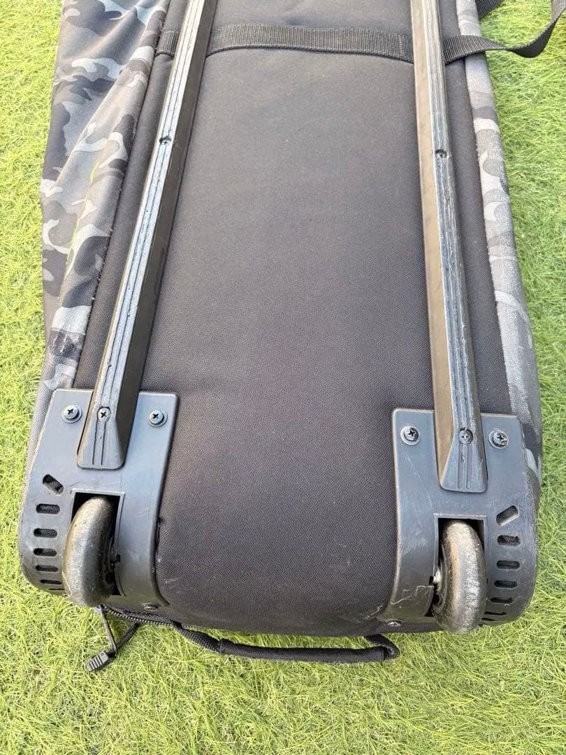 正規品　DAKINE スノーボードバッグ キャスター付き