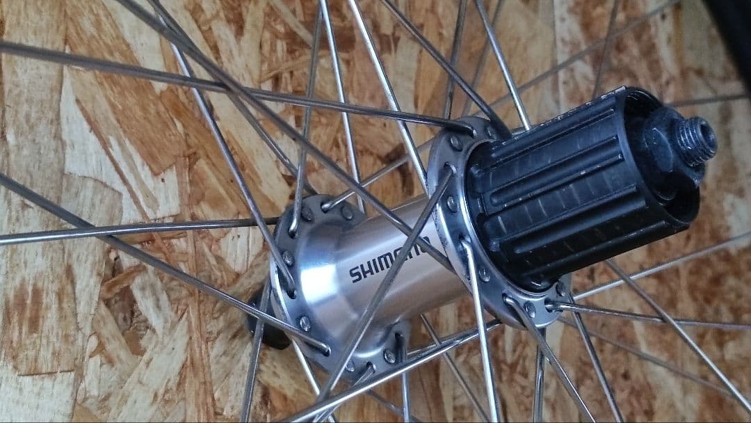ロードバイク ホイール シマノハブ アラヤリム　700Cクリンチャー