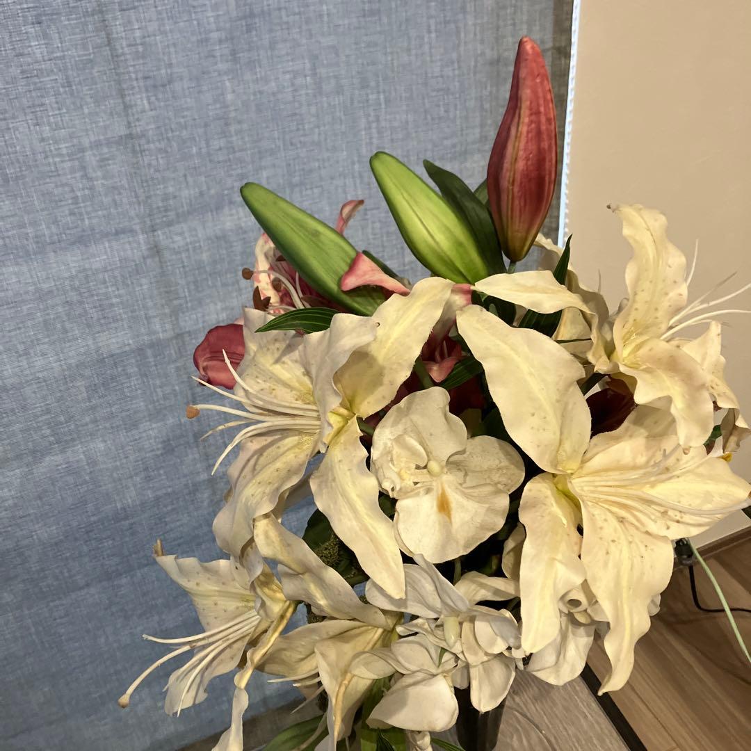 豪華花瓶入り造花飾り