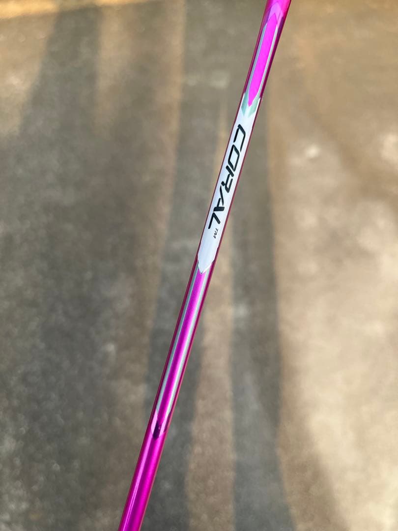 廃盤　Wilson ウィルソン CORAL BLX バトミントンラケット ピンク