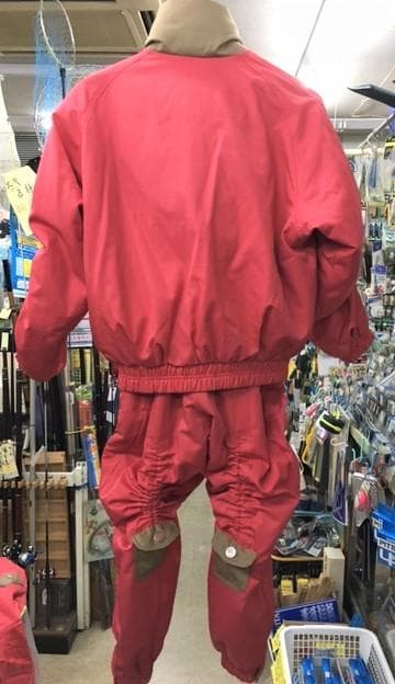 大幅値引中！フェニックスのジュニア用スキーウエア（20cm伸縮OK）１2０ｃｍ