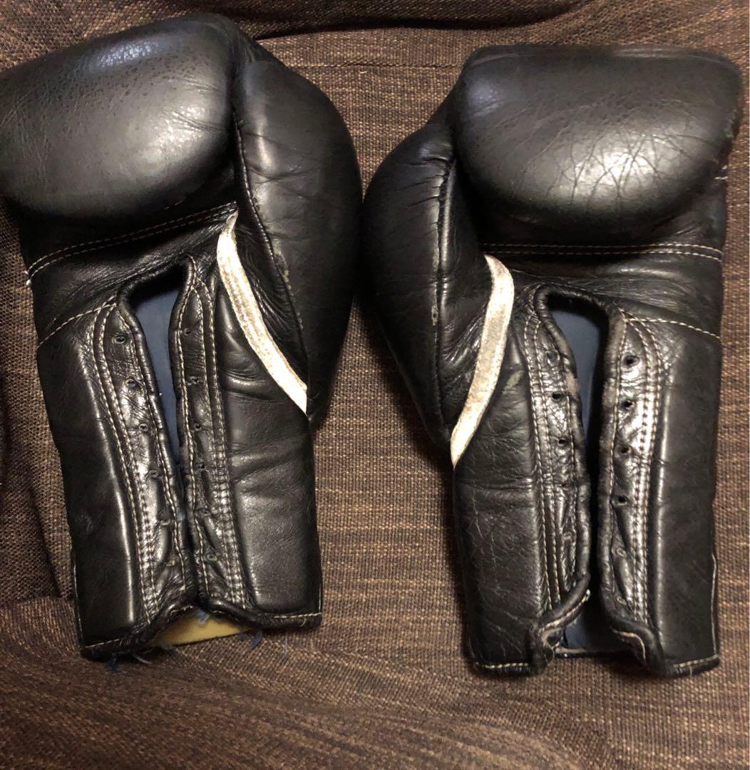Winning ボクシンググローブ 14 oz 黒　紐なし