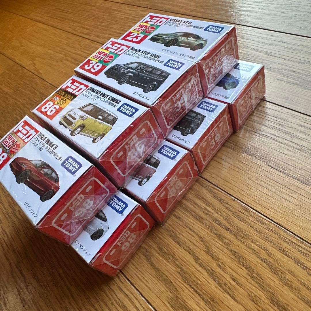 トミカ　８台セット