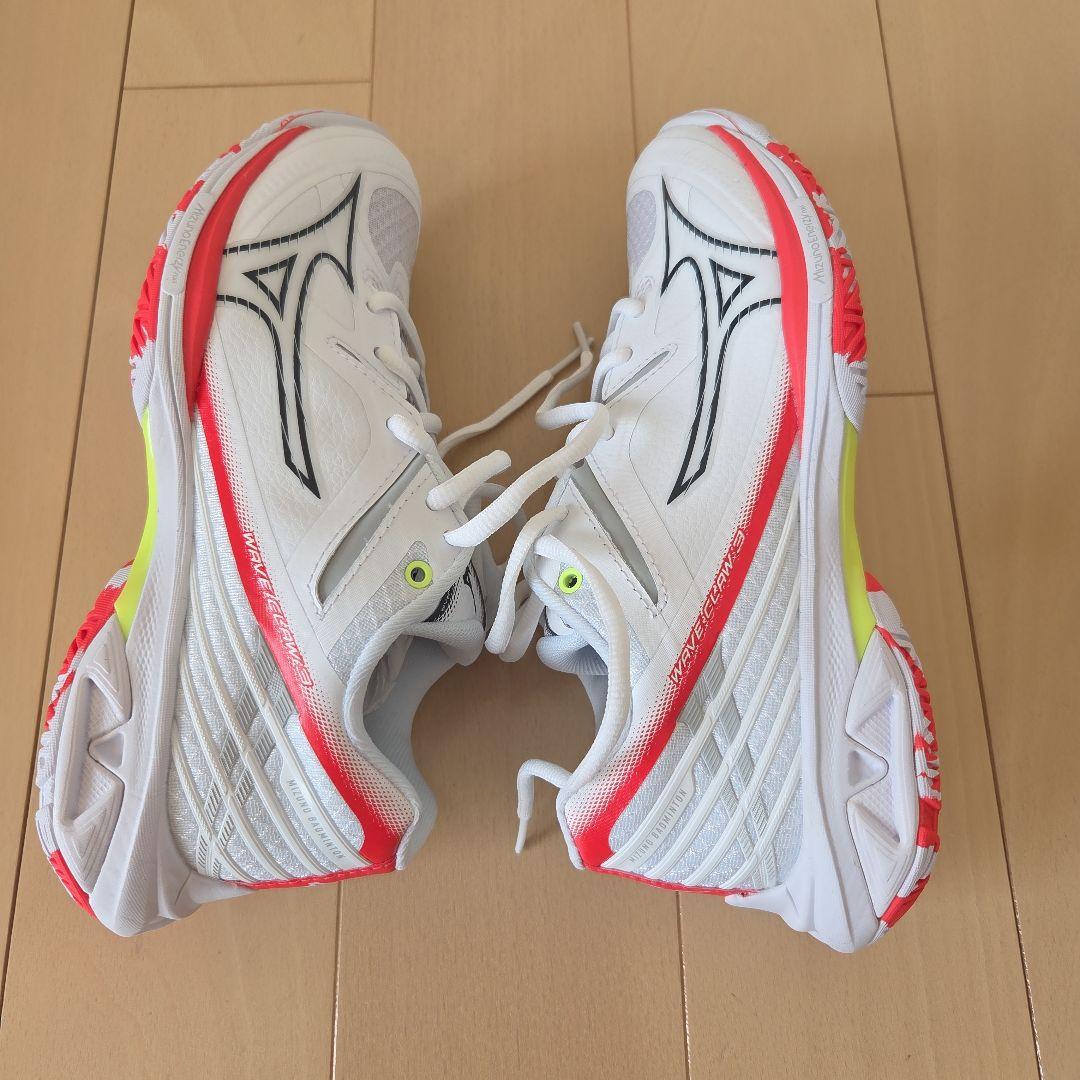 Mizuno バドミントンシューズ ウエーブクロー 3 　22cm