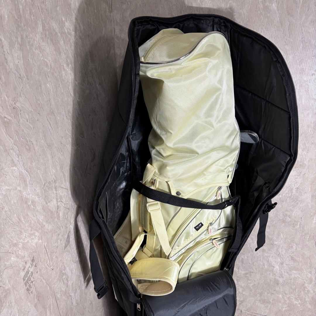 極美品 PGMトラベルカバー キャスター付 キャディバッグ ゴルフ golf