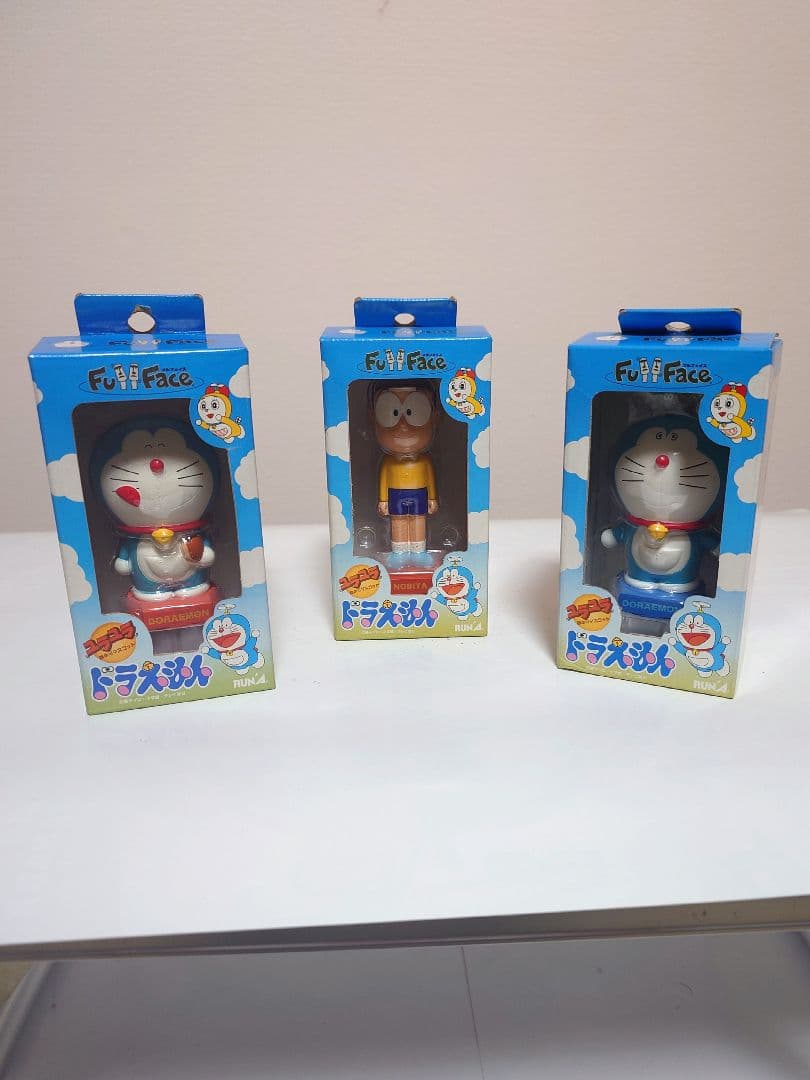 【激レア】ドラえもん　ユラユラ顔ふりマスコット（３種）