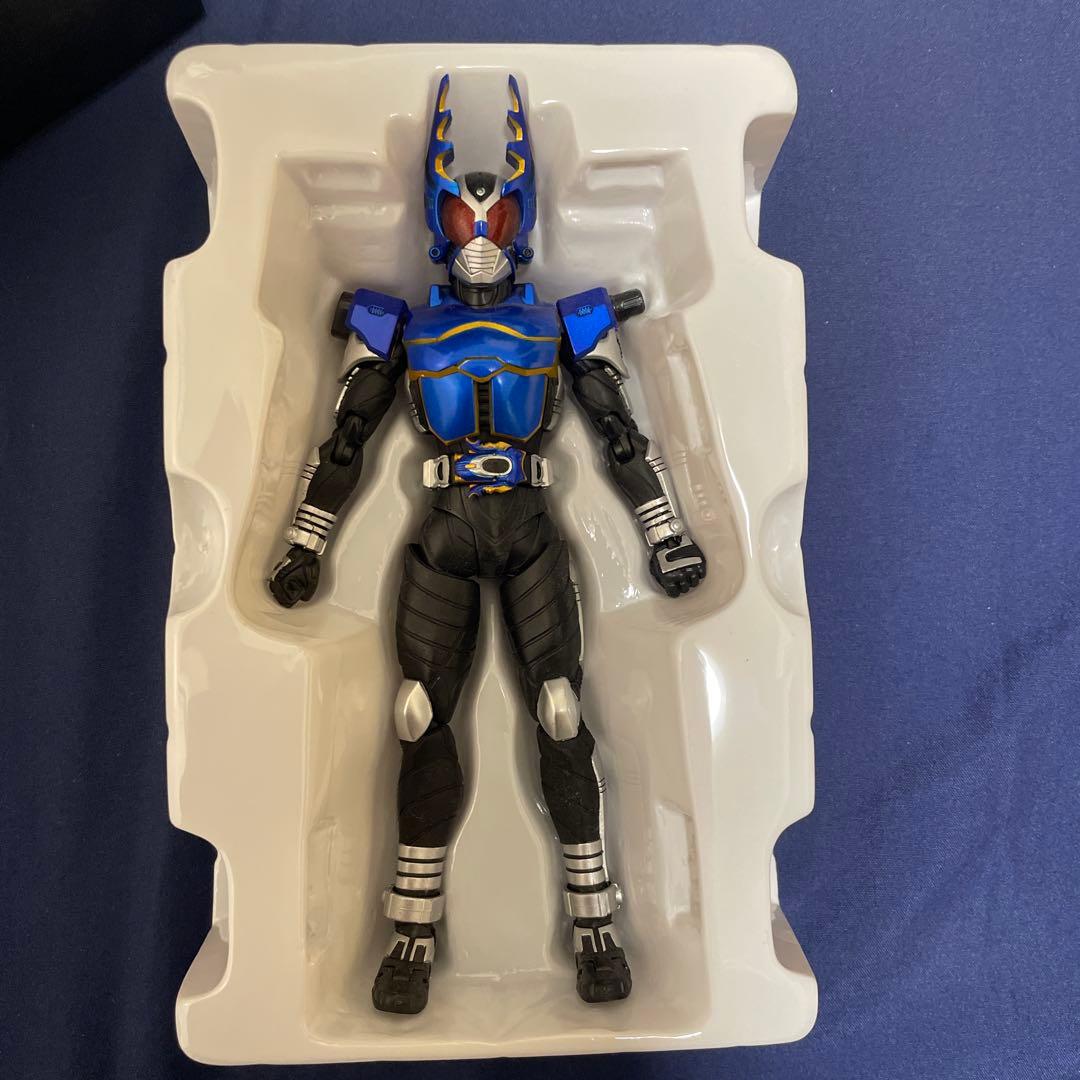 S.H.Figuarts (真骨彫製法) 仮面ライダーガタック
