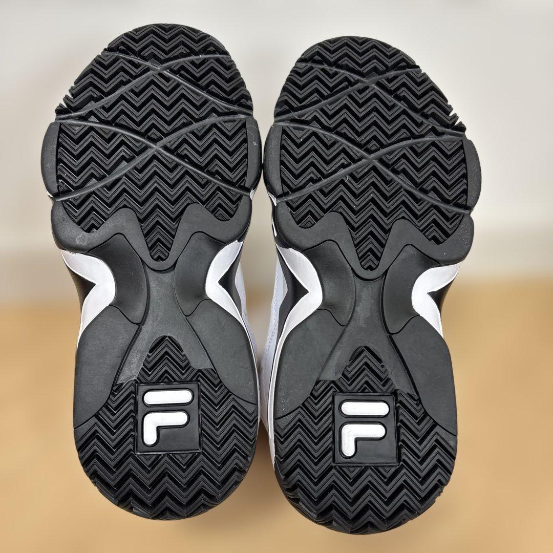 【FILA】マッシュバーン　ホワイト　25.5㎝