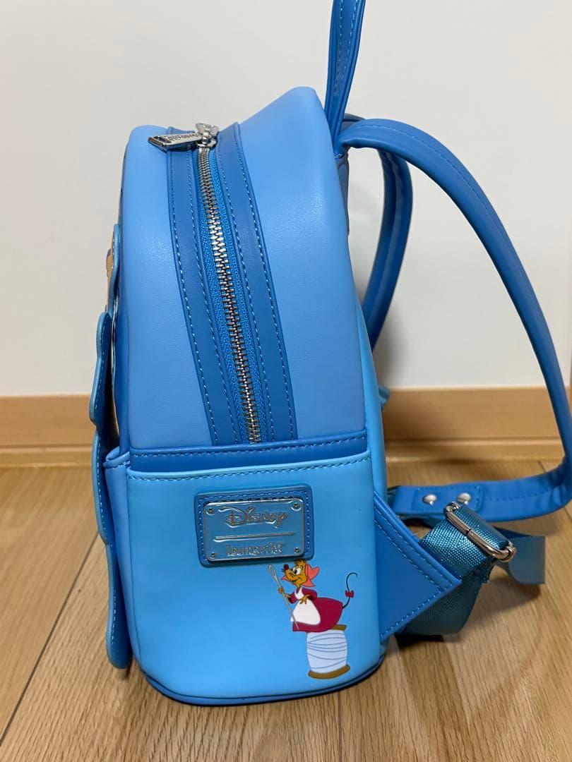 loungefly シンデレラ　バッグパック　リュック　ディズニー　ディズニー