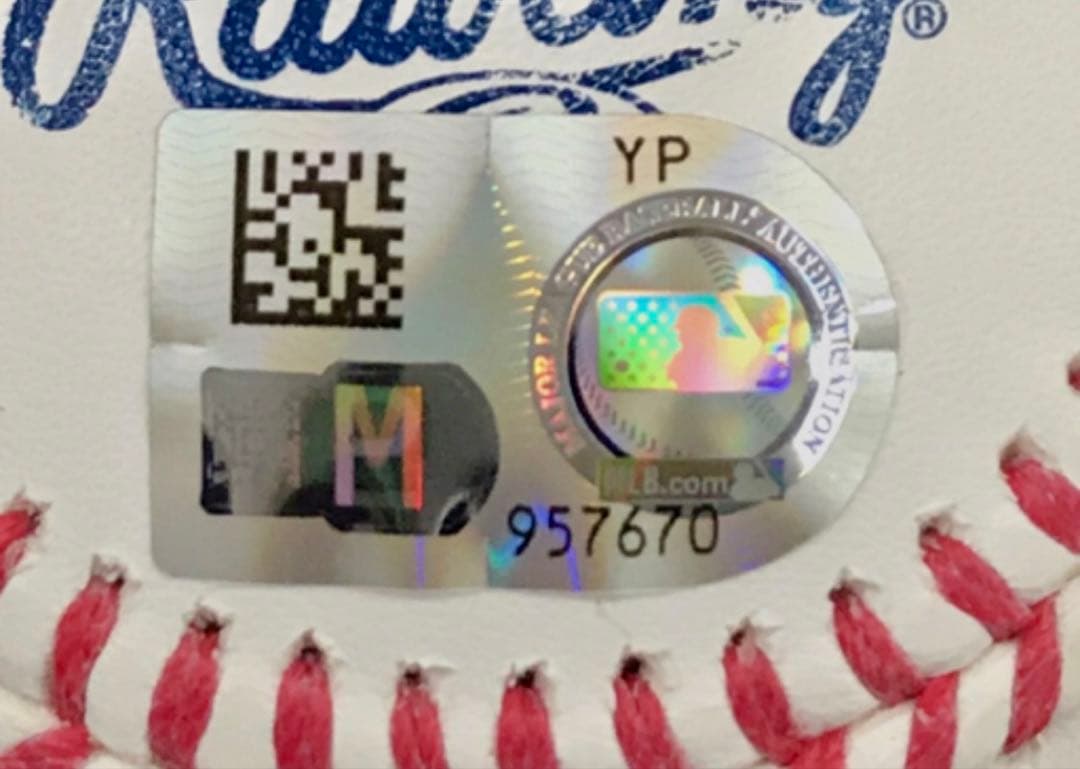 限定180個 山本由伸 MLB初勝利記念 直筆サインボール 特製展示ケースセット