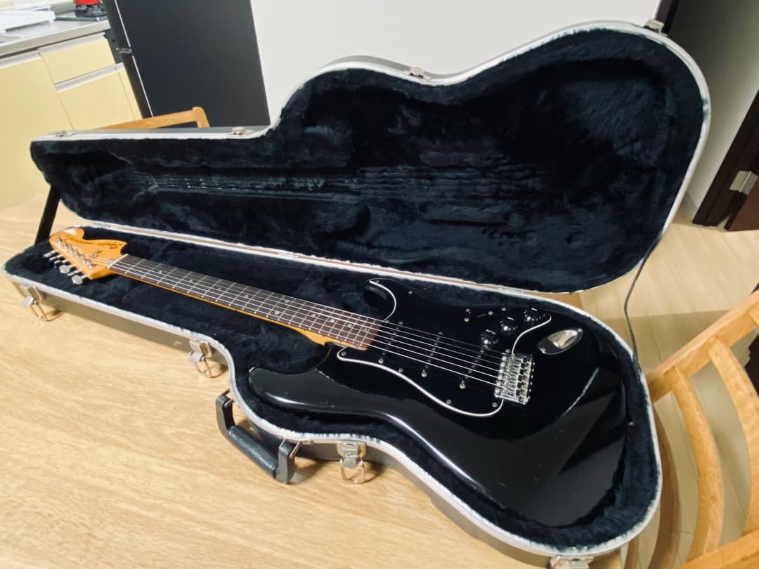 SQUIER JV シリアル　1983年