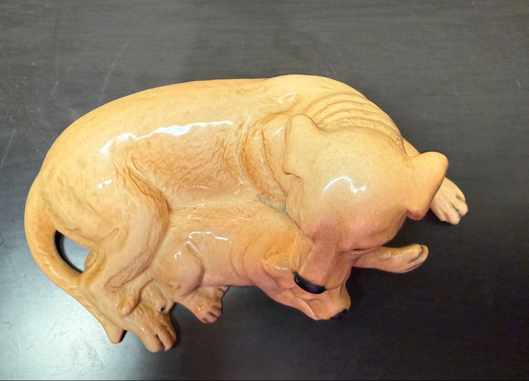 犬の陶器　ロイヤルドルトン　フィギュリン