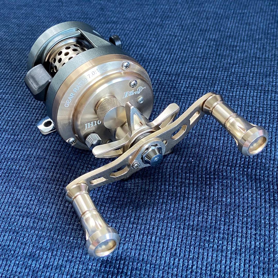 美品ゴールデンウルフJH100 SABRE ベイトリール 7.0:1 ギア比