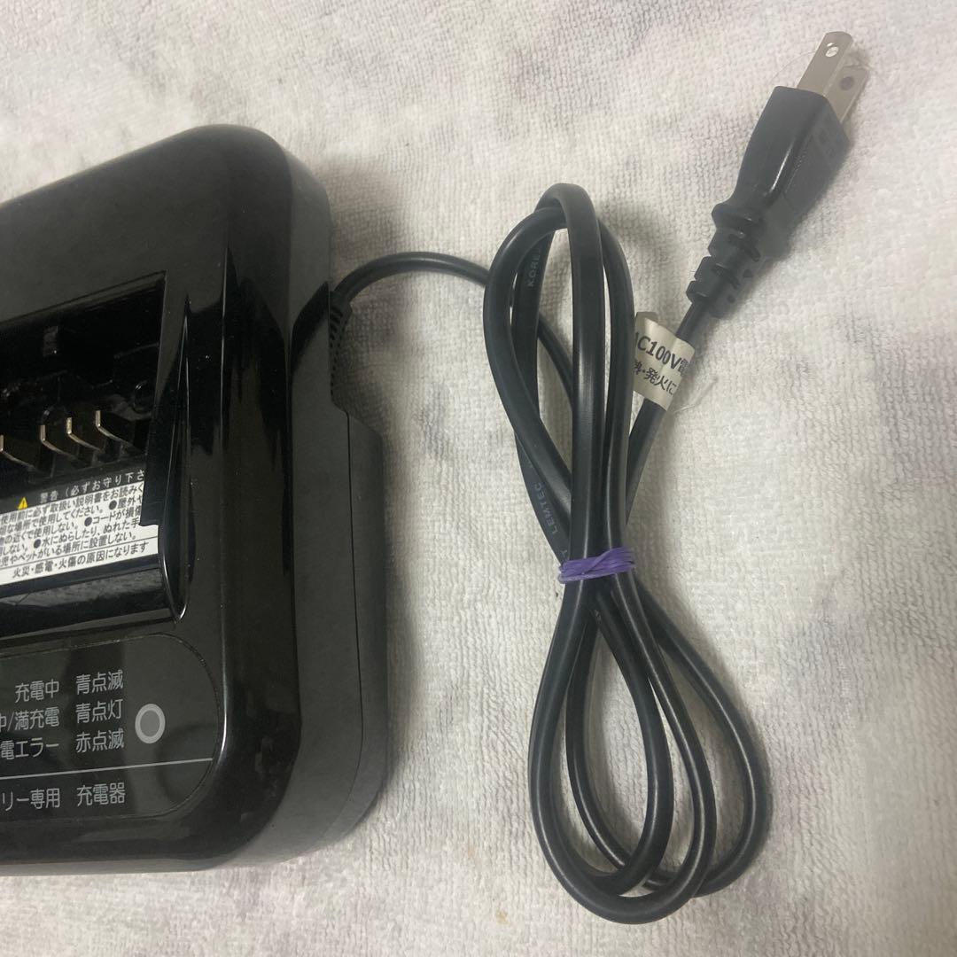 ブリヂストン充電器　P5568