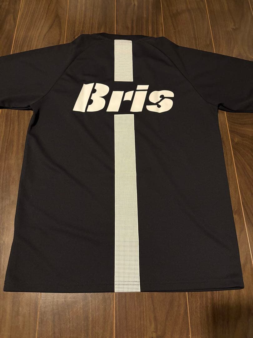 F.C.Real Bristolトレーニングウェア 上 FCRB SOPH. M