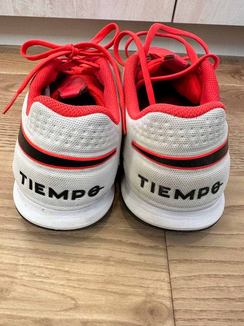 Nike フットサルシューズ ティエンポ レジェンド 8 アカデミーIC