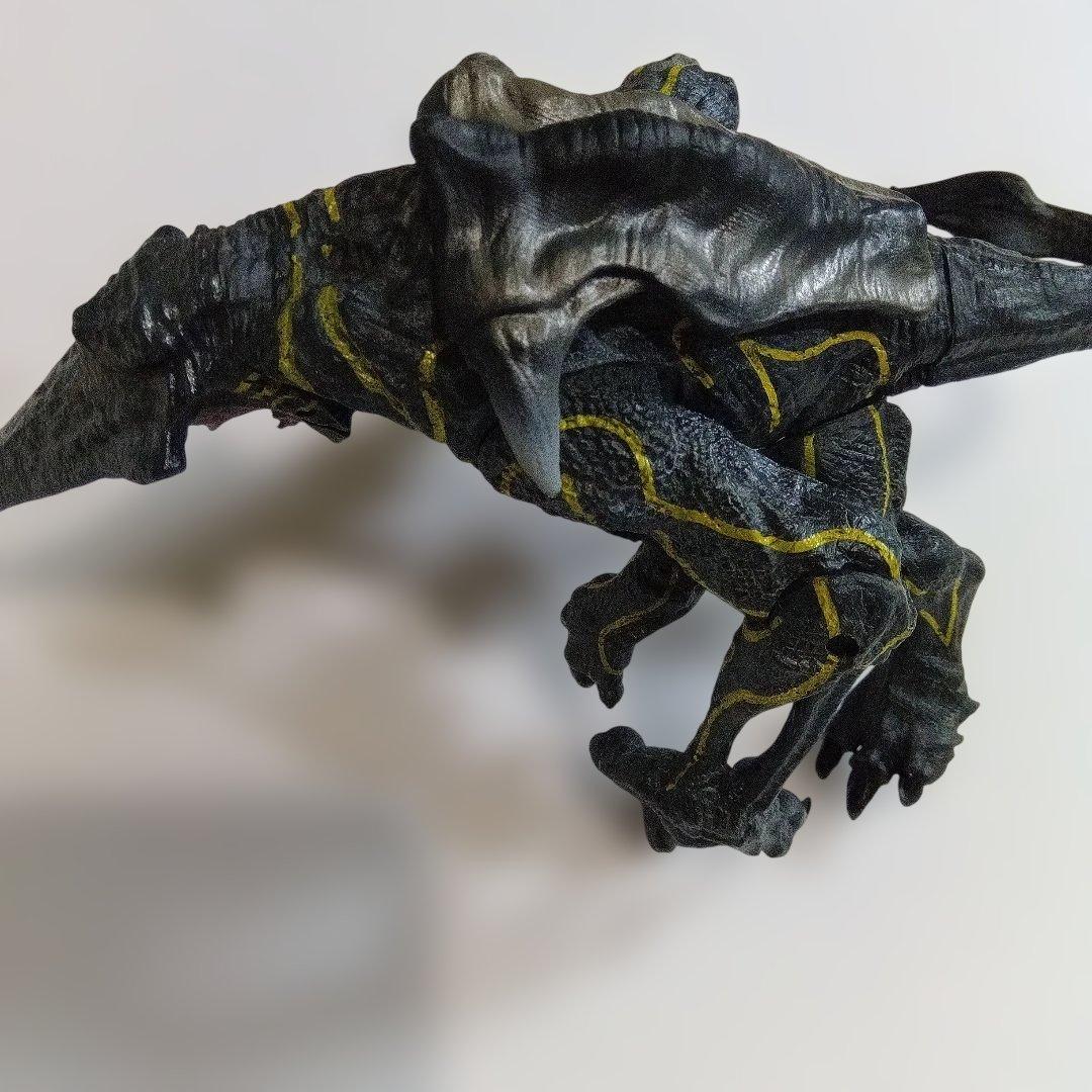 ネカ　パシフィックリム　ナイフヘッド　怪獣　フィギュア
