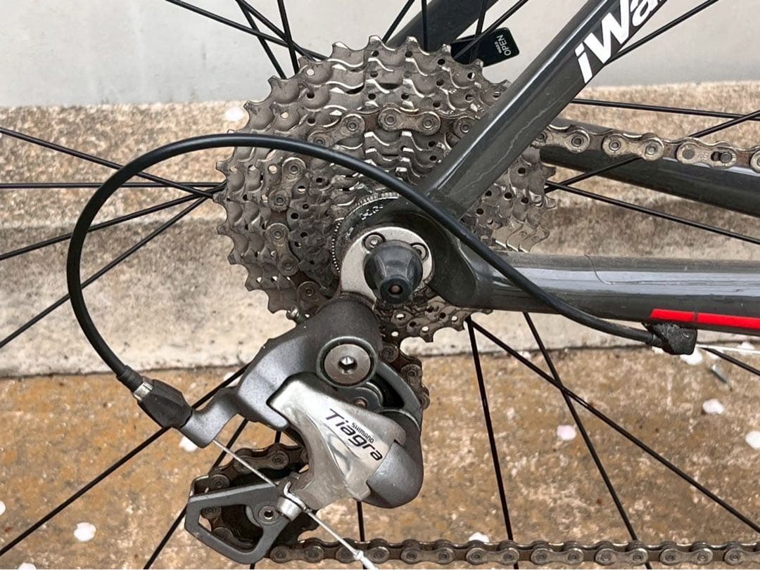 ⑤ MOMENTUM I WANT RC TIAGRA ロードバイク