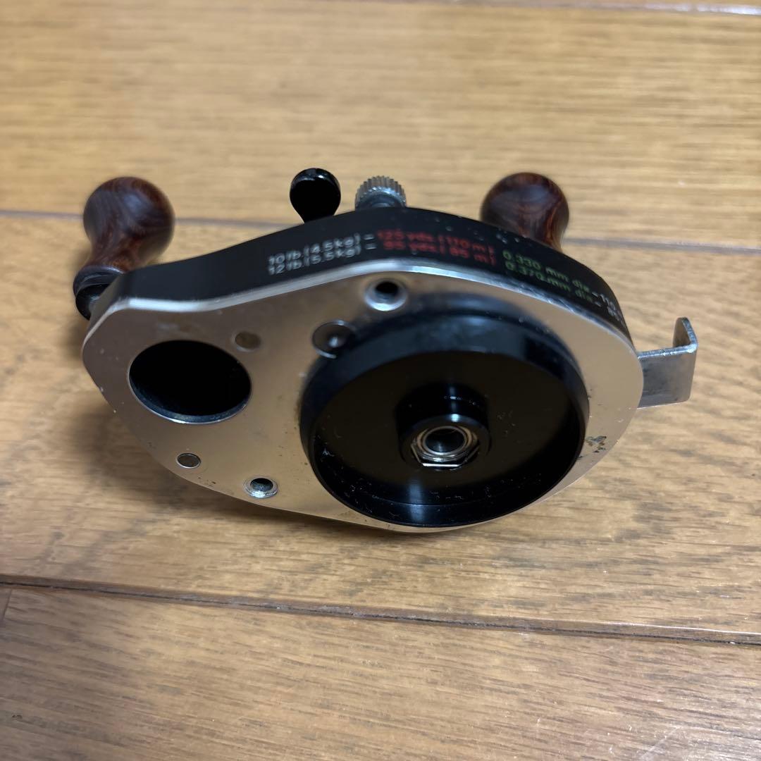 Daiwa PHANTOM SM10 ベイトリール