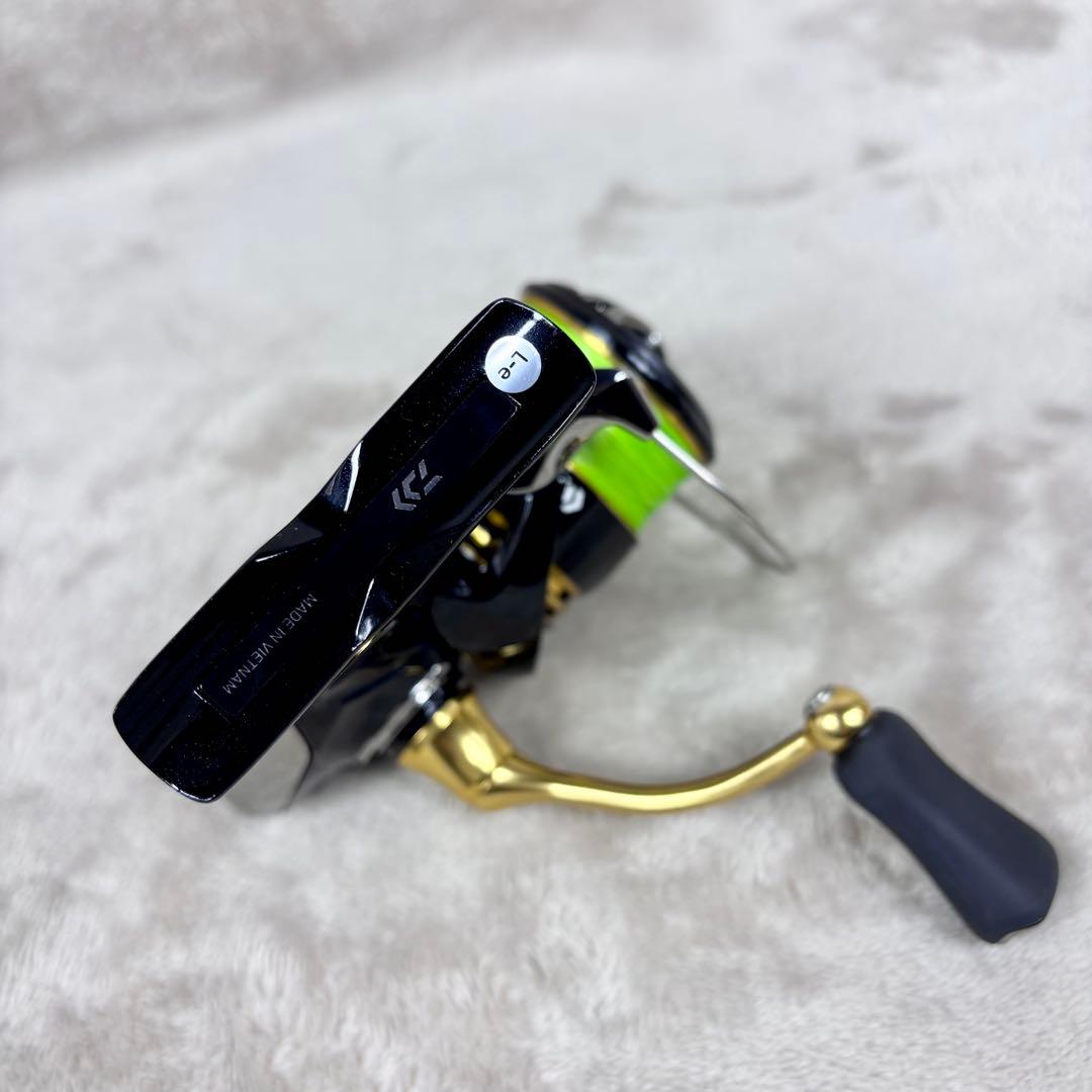 極美品　23レガリス　LT2500S-XH ダイワ　 LEGALIS