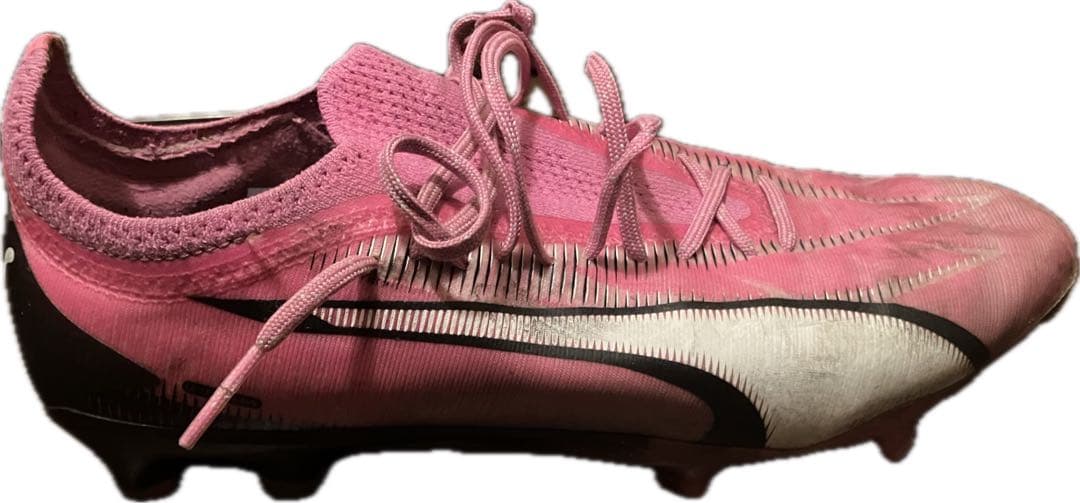 PUMA サッカーシューズ ピンク