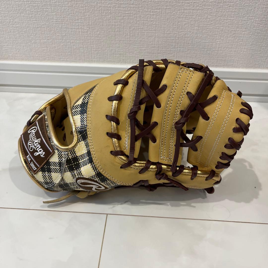 軟式野球グローブ　ファーストミットチェック柄
