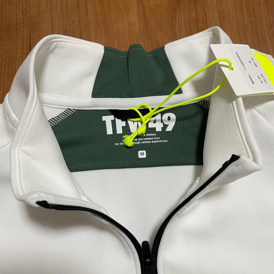 定価3.1万　新品　TFW49 ハーフジップモックネック　M ホワイト　ゴルフ
