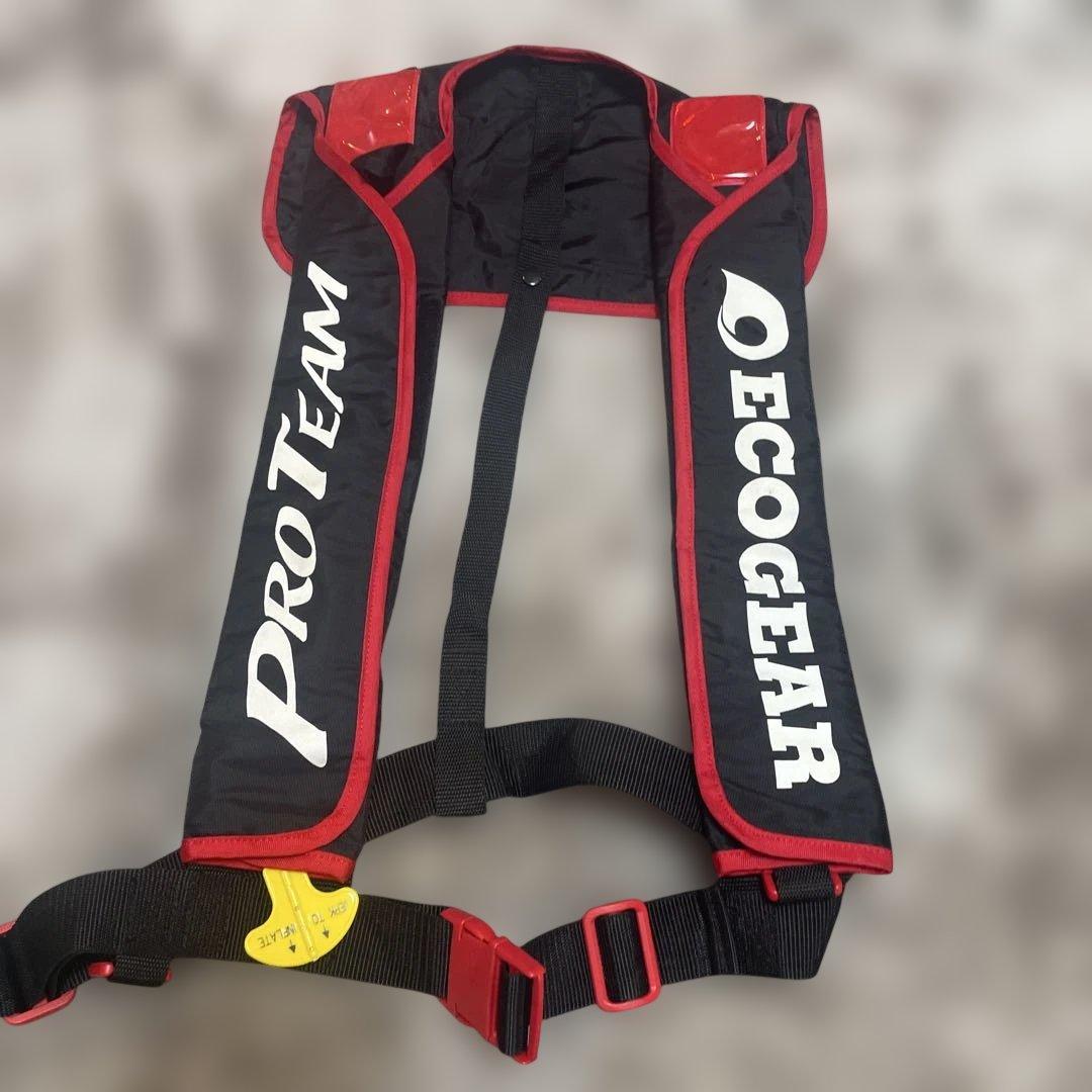 美品✨ECOGEAR インフレータブル（膨張式）ライフジャケット