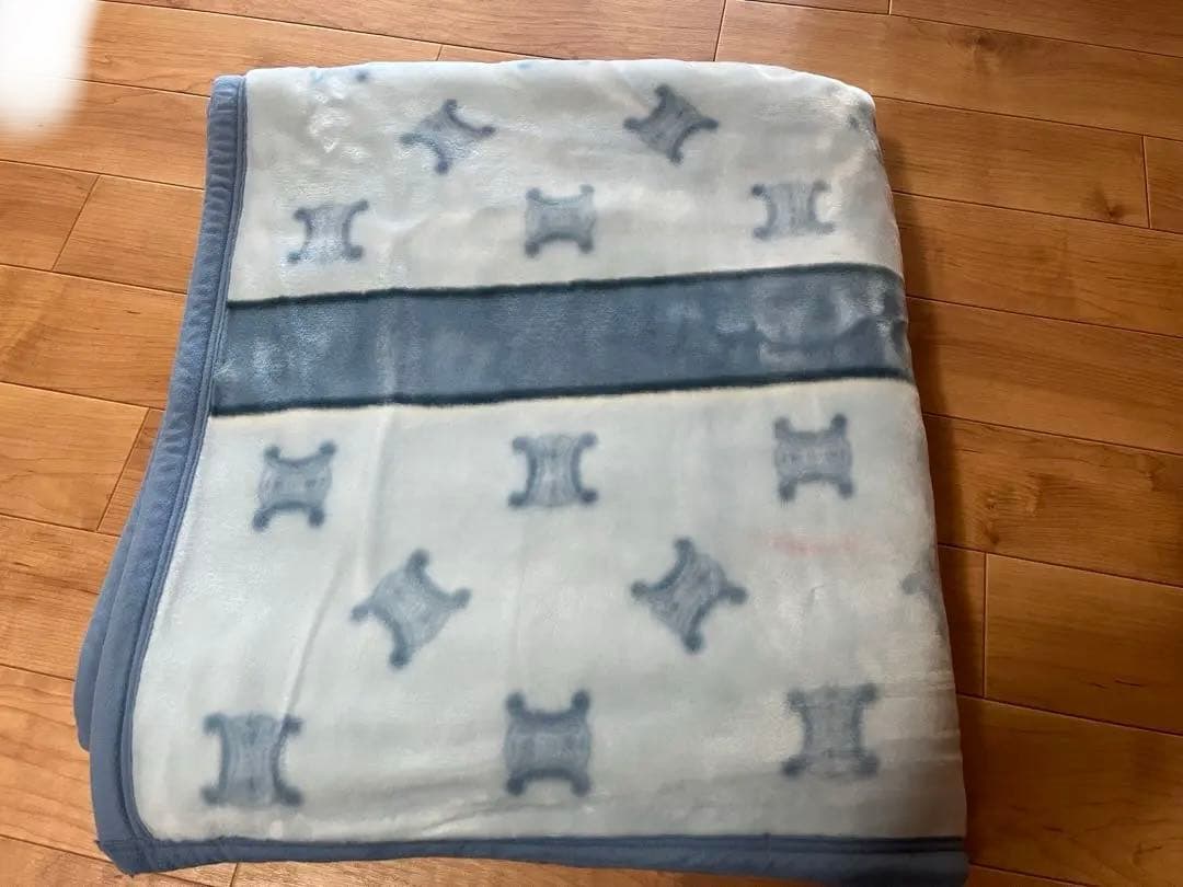【値引最終】セリーヌアクリル毛布　訳あり　B級品　セリーヌ　毛布