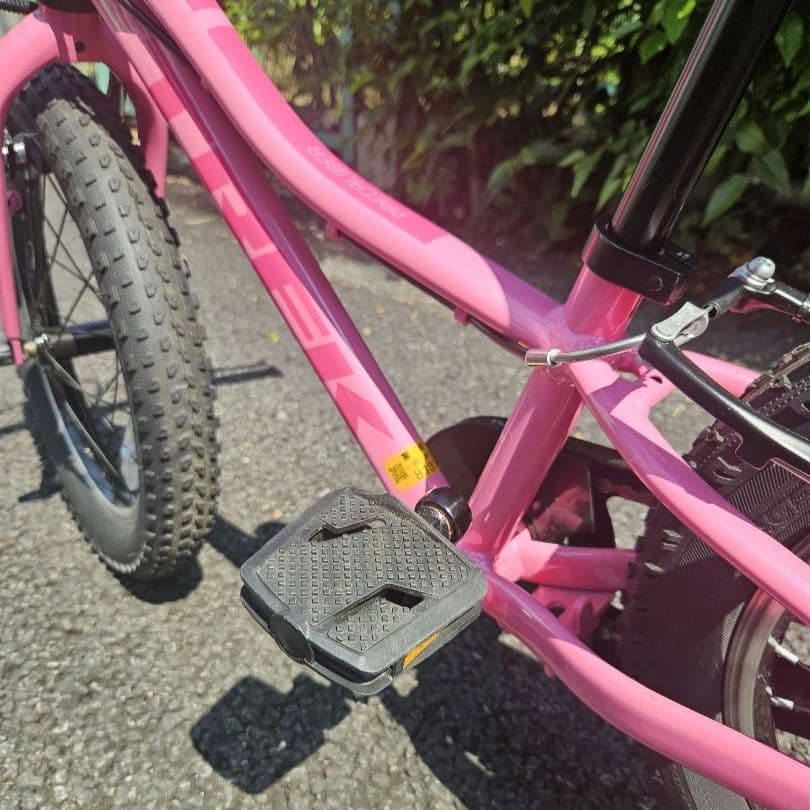 【値下げ】美品Trek子供用自転車Precliber 16インチピンク補助輪なし