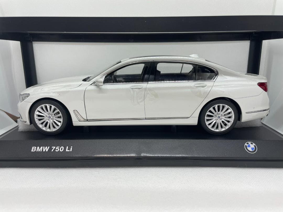特注 1/18  750Li ホワイト