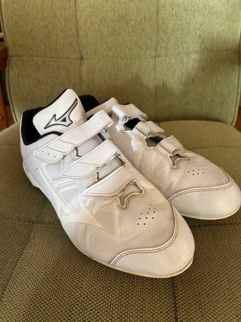 Mizuno 野球用スパイク ホワイト　　　　　　　sskロングソックス付