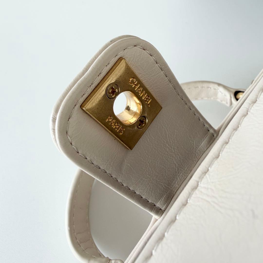 CHANEL ショルダーバッグ　シャネル　VIP 非売品　ホワイト　限定