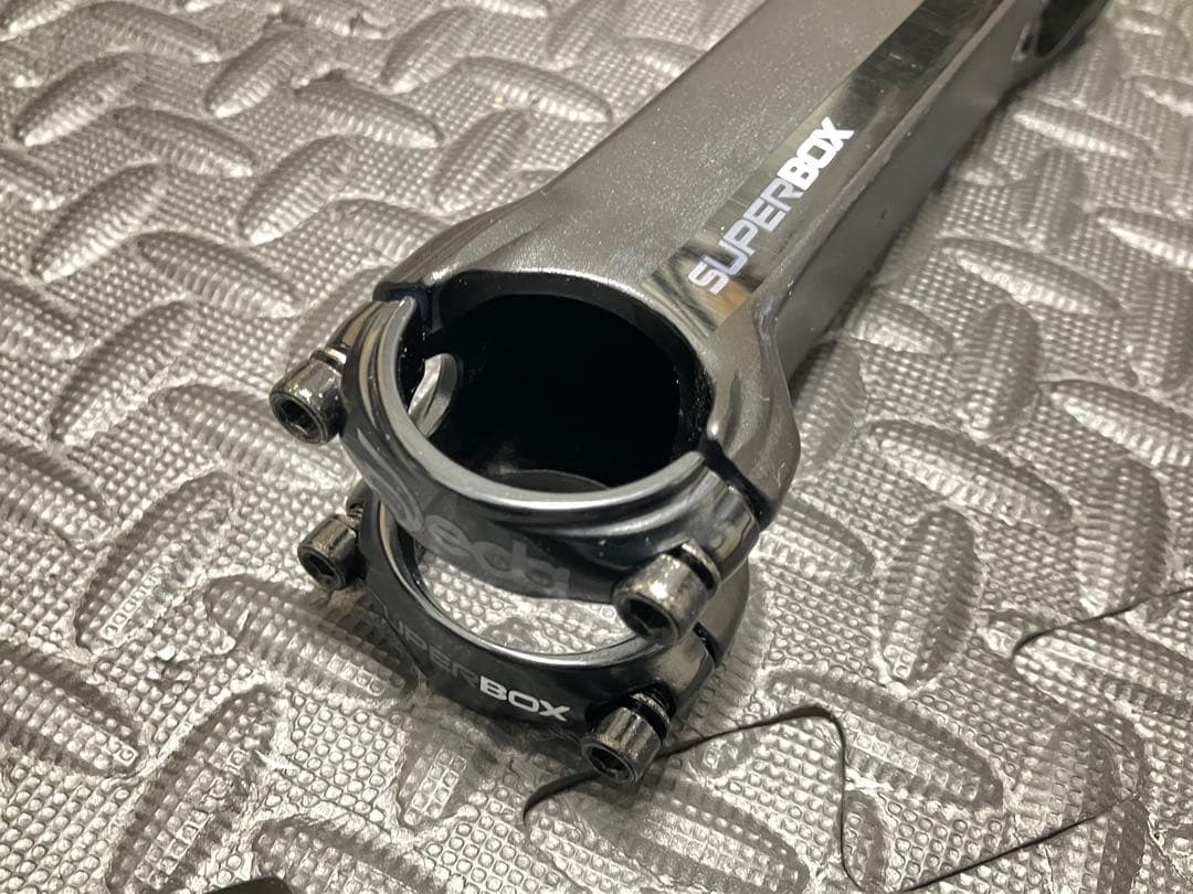 Deda SUPERBOX ステム　160mm 82°（8°）