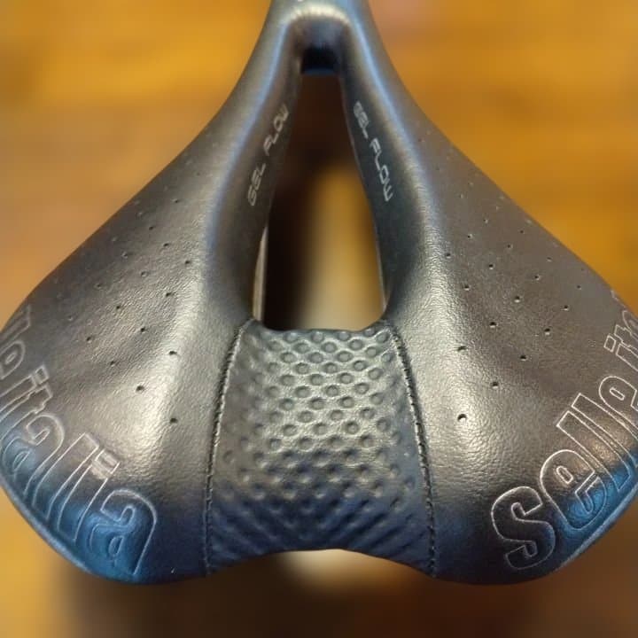 Selle Italia SLR Flow サドル