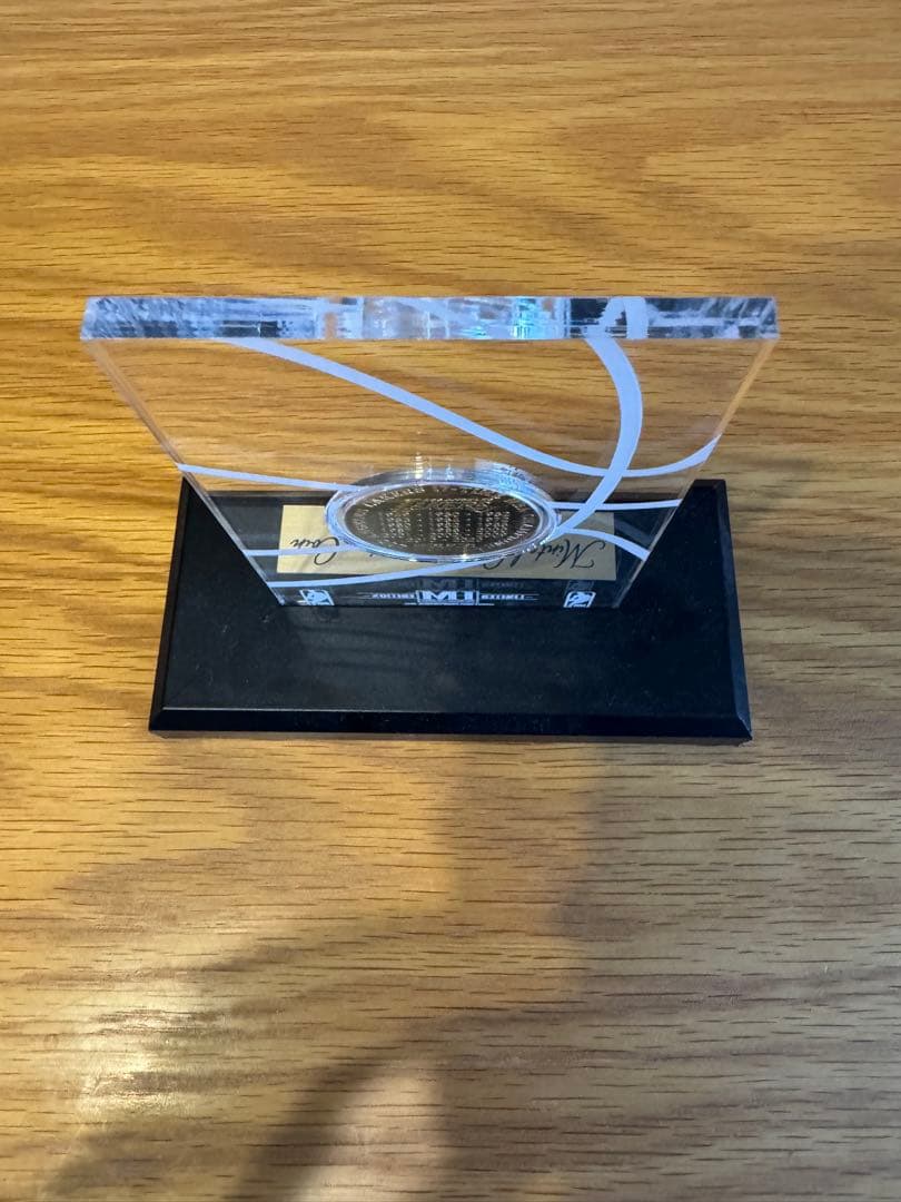 ファングッズ LAKERS 17-TIME GOLDCOIN ACRYLIC DESK TOP