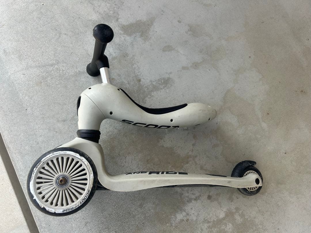 スクートアンドライド　SCOOT AND RIDE キックバイク、キックボード