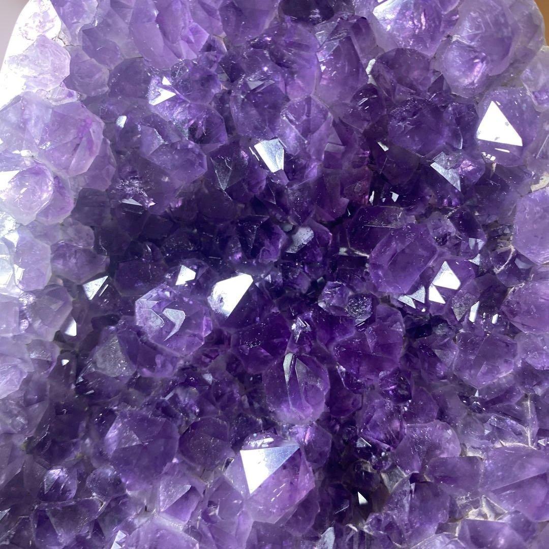 【極上】ウルグアイアメジストクラスター原石（幸運水晶1073g）純天然紫水晶