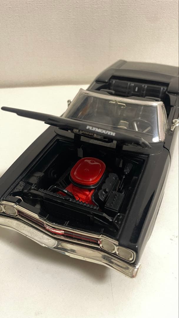 ミニカー 1969 Plymouth GTX 1:18 Scale