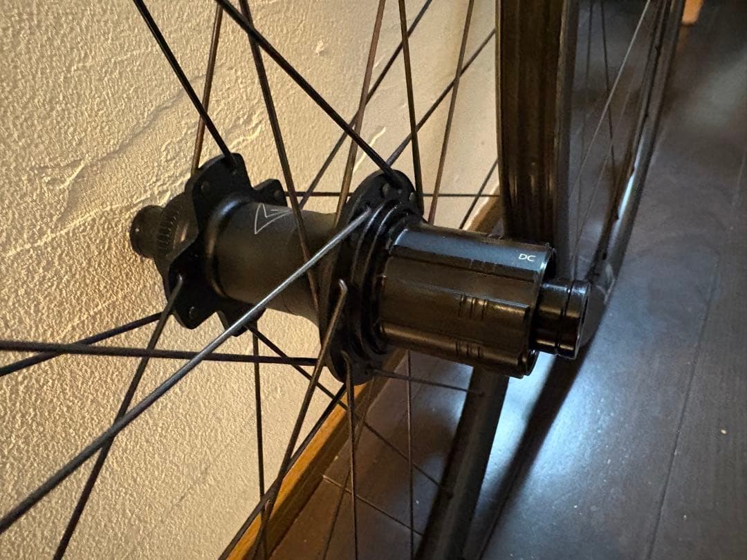 ビアンキPB カーボンホイール 33mm 前後shimano HG 1,433g